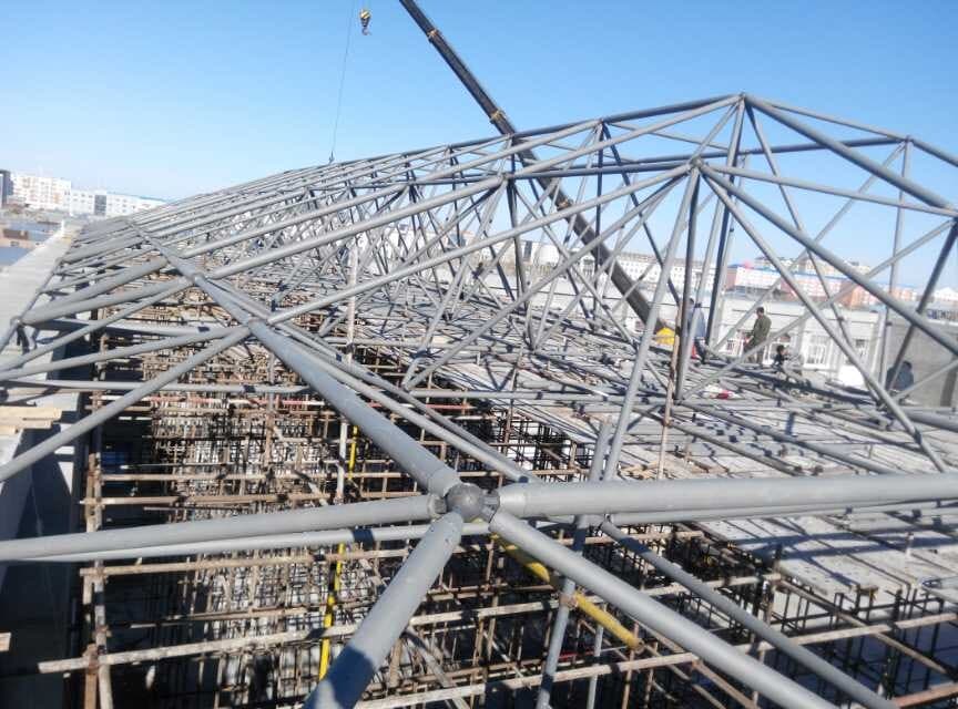 兴安盟商贸城屋顶网架工程